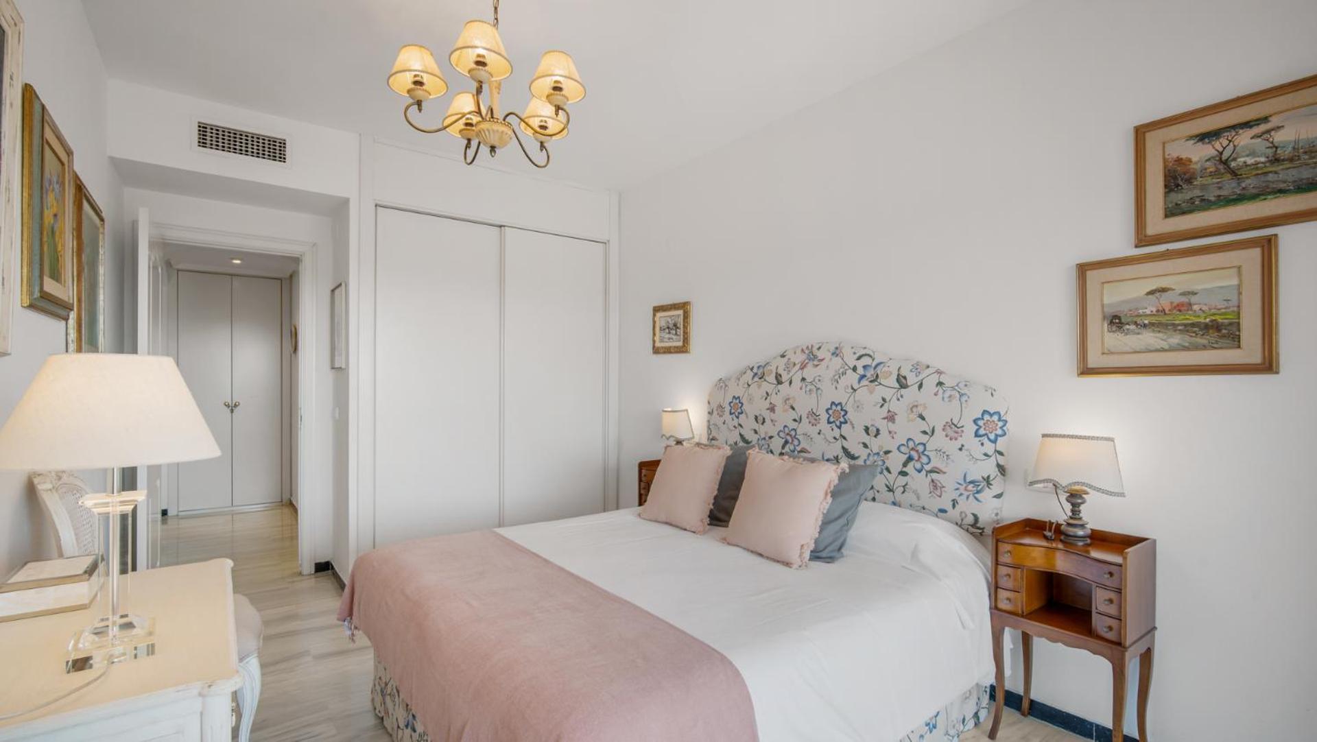 1 Bedroom Apartment, With Sea Views, In Medina Garden - Puerto Banus