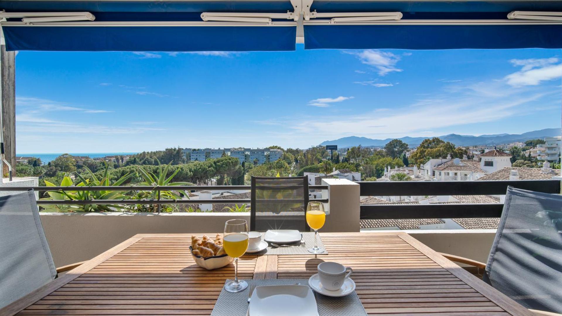 1 Bedroom Apartment, With Sea Views, In Medina Garden - Puerto Banus *